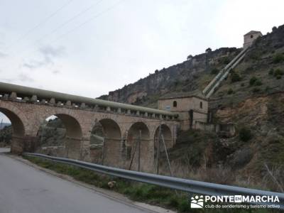 Travesía de senderismo desde El Atazar a Patones - Conduccion Canal de Isabel II; excursiones en cu